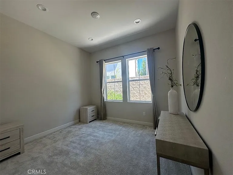 220 Edna Pkwy — Photo 5