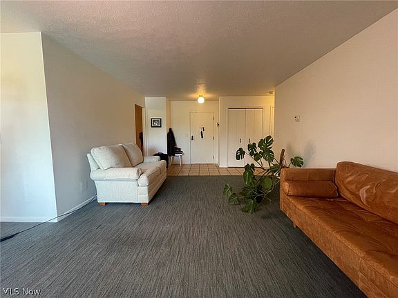 3rd image of 2112 Acacia Park Dr APT 323