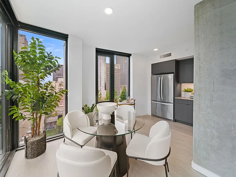 702 Spring St — Photo 12