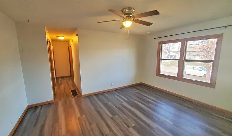 6235 Langdon Ave SW — Photo 9