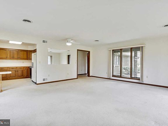5th image of 2914 Southaven Dr