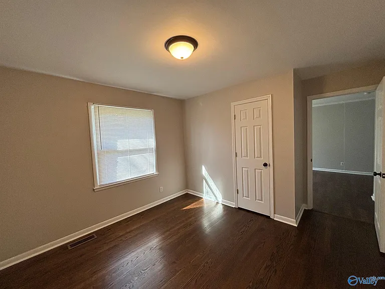 2803 Hester Ln NW — Photo 9
