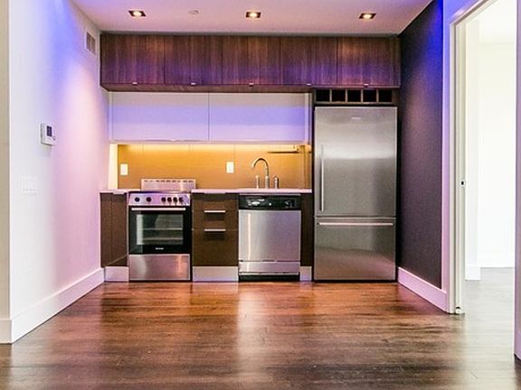 3rd image of 146 Meserole St APT 3B