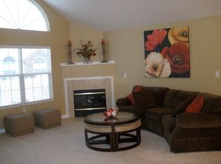 582 Crossings Cir, Tallmadge, OH 44278