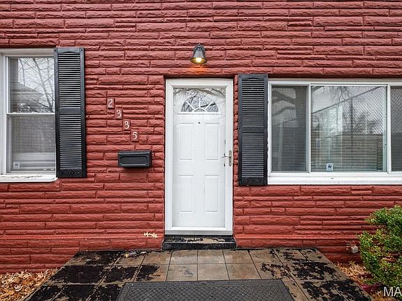 3rd image of 2335 Louisiana Ave