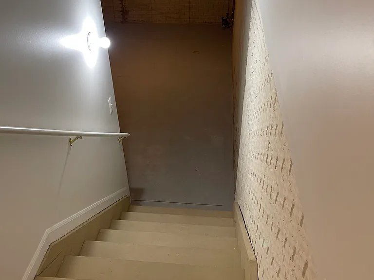 16713 Kensington Dr — Photo 42