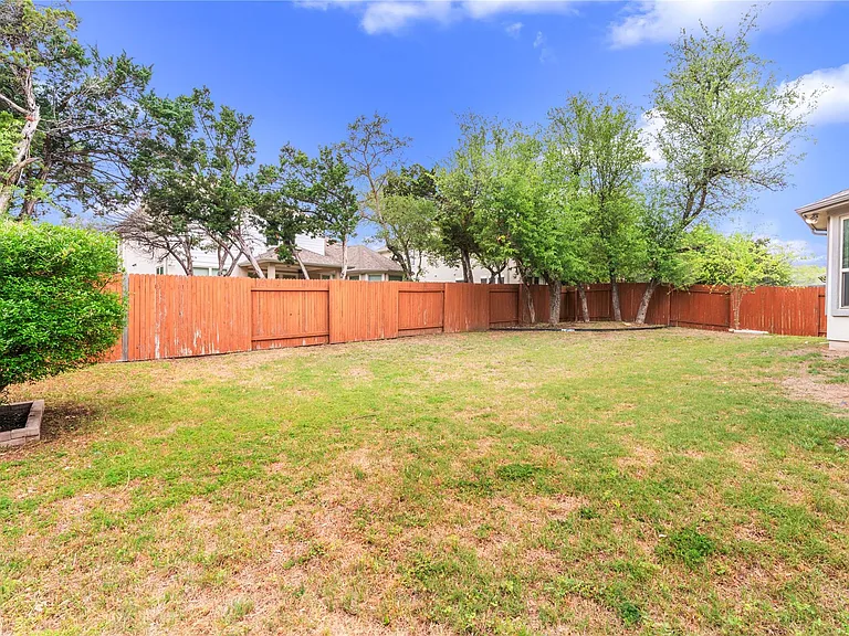 5300 Cipriano Dr — Photo 36