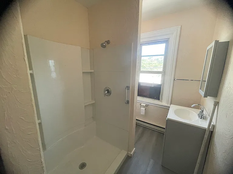 318 N Lumber St — Photo 5