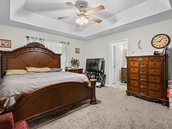 5th image of 806 Hod Ln