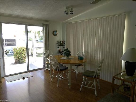 4th image of 2792 Breezewood Dr