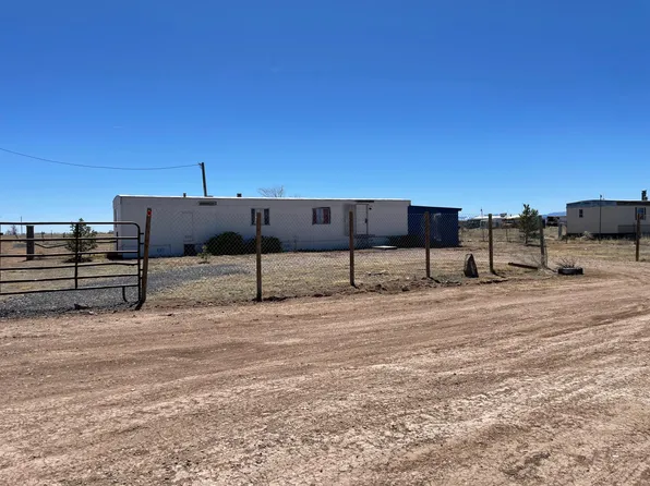 2 Hawaii Ct, Moriarty, NM 87035