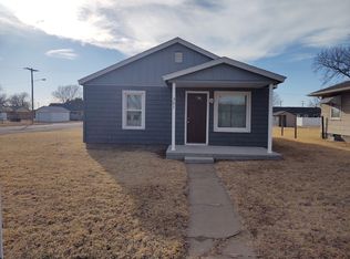 301 7th St, Claflin, KS 67525