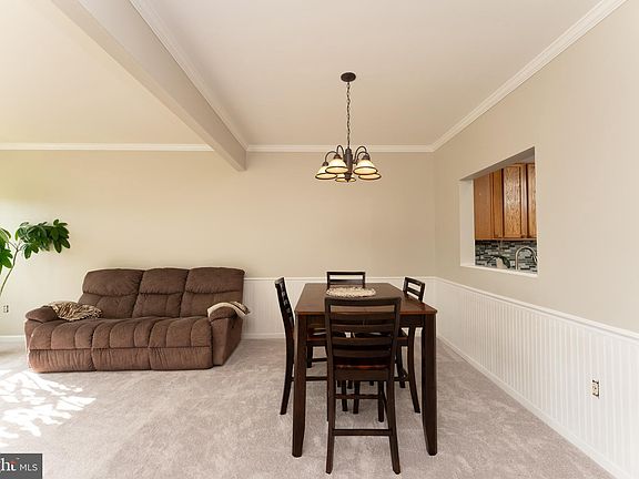 5th image of 10847 Krystal Ct