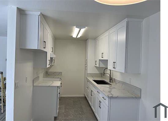 5th image of 7039 Remmet Ave #I