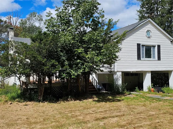 24 St Josephs Hill Road, Forestburgh, NY 12777