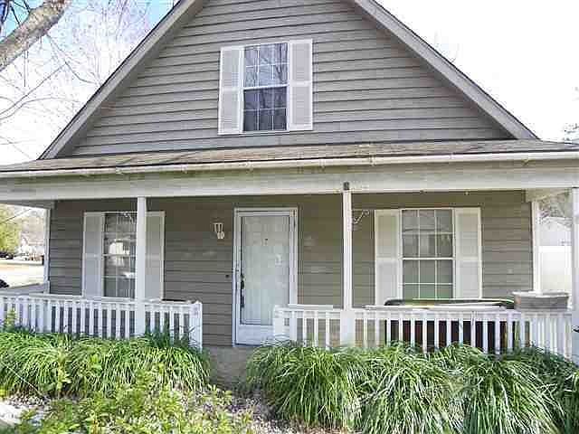 2nd image of 9439 Leeds Cir
