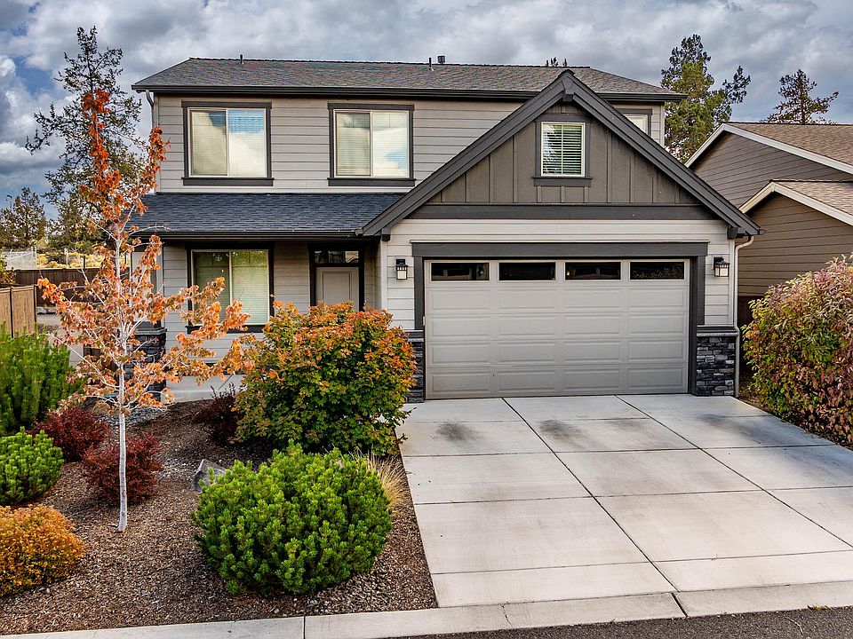 1st image of 2970 SW Yew Park Ln