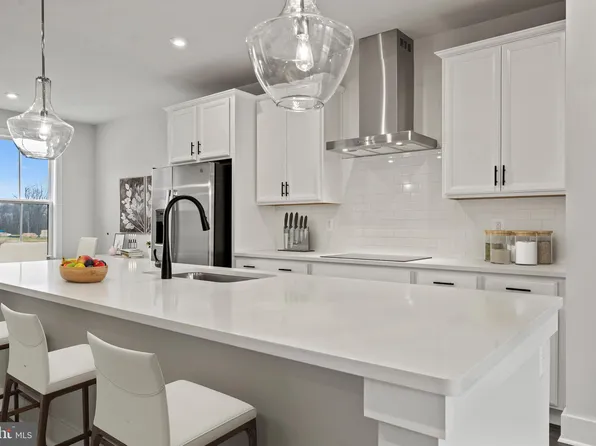 3509 Saint Robin Ln, Bowie, MD 20716