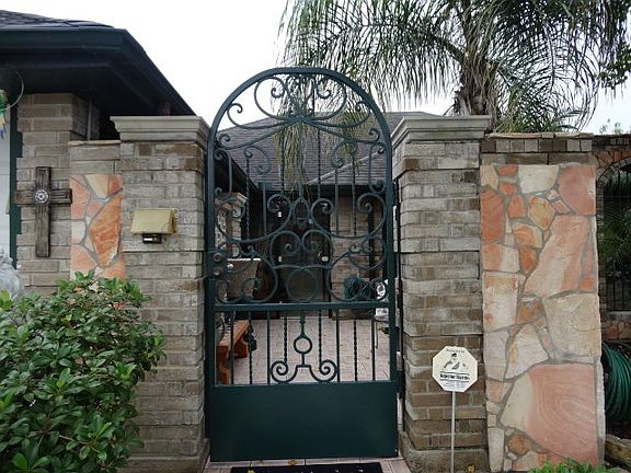 2nd image of 1078 Loma Verde Dr