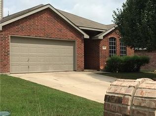 613 Tracy Dr, Azle, TX 76020