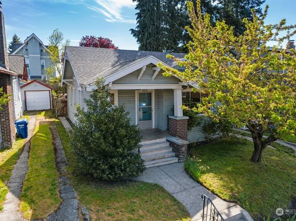 3910 Wallingford Avenue N, Seattle, WA 98103