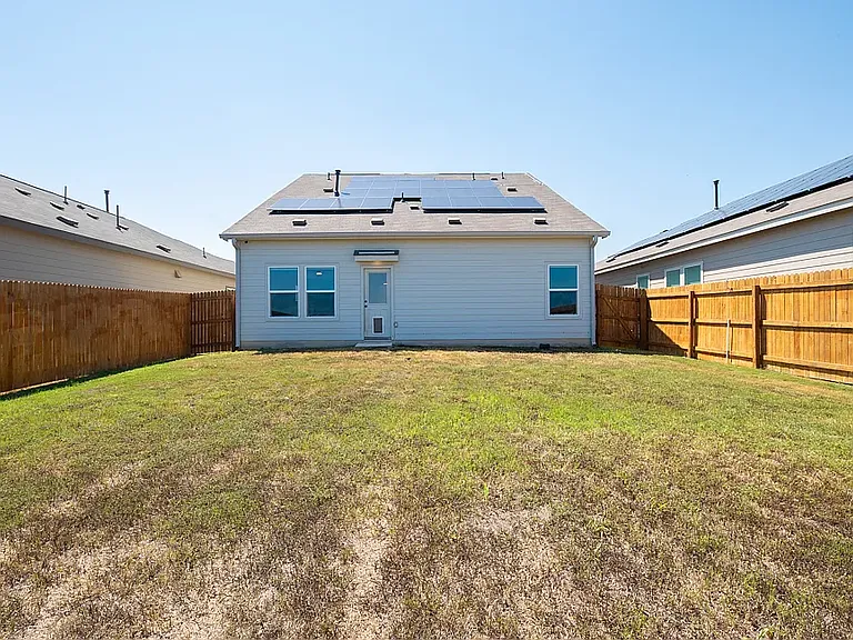 9051 Navarro Vis — Photo 13