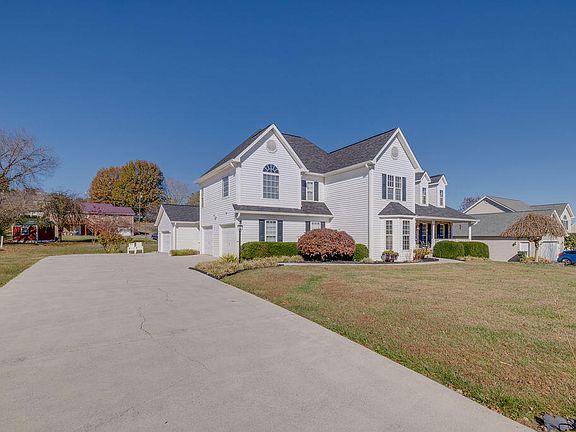 2nd image of 208 Wiltshire Dr