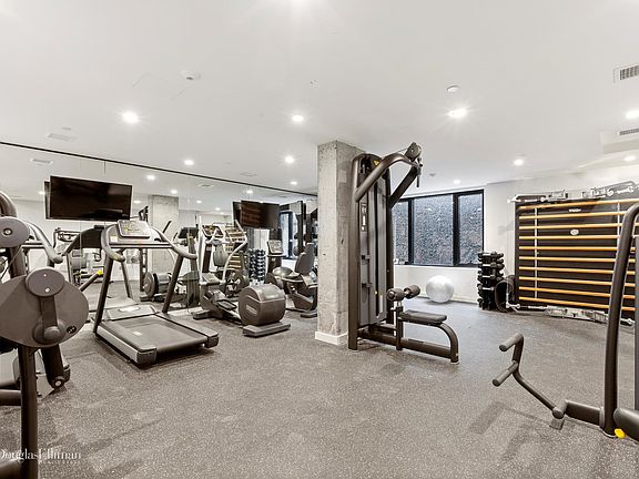 5th image of 848 Lorimer St #1B