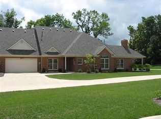 117 Sugartree Ln, Versailles, KY 40383