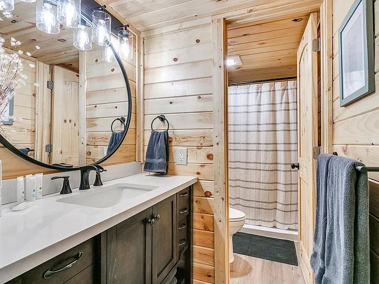 21036 Owens Dr — Photo 10