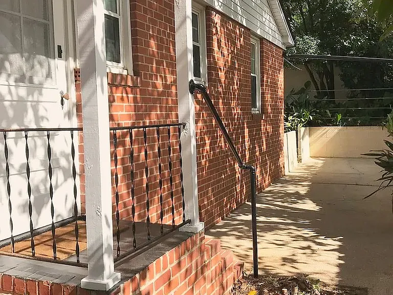 611 Gunter St — Photo 29