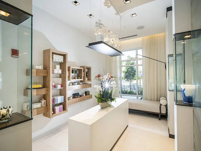 7843 Villa D Este Way — Photo 126