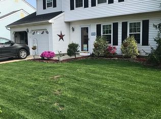 142 Robins Run W, Logan Township, NJ 08085