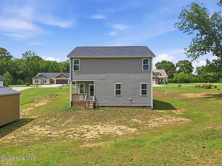 105 Village Dr — Photo 12