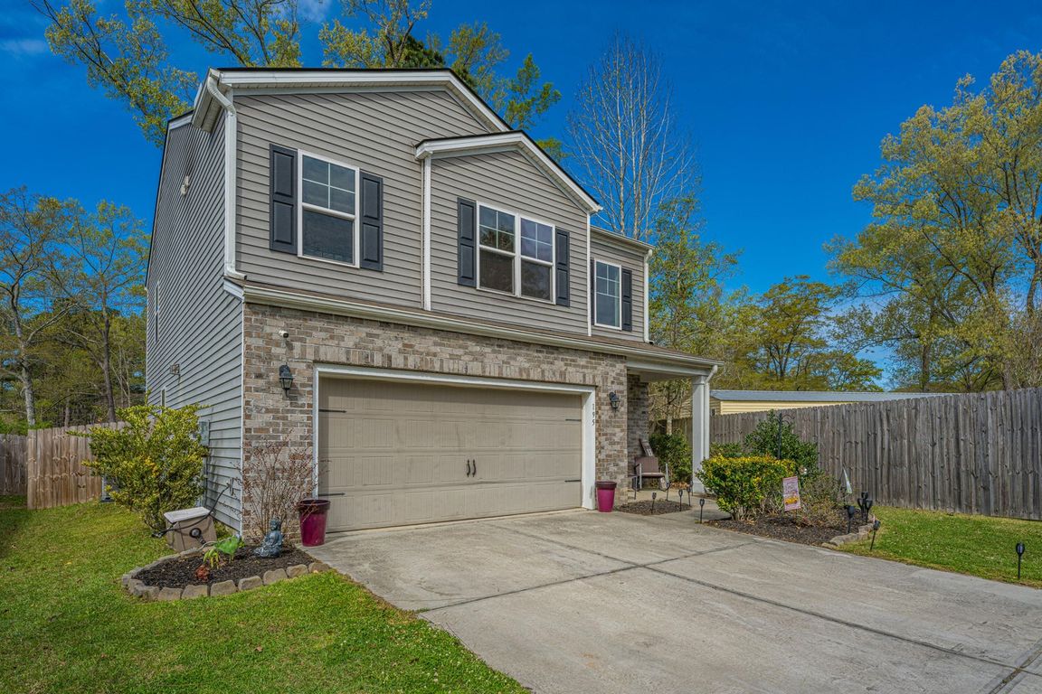 195 Hickory Ridge