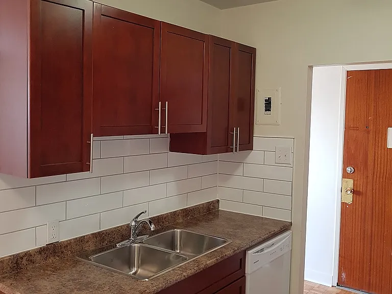 304 Stradbrook Ave #11 — Photo 3