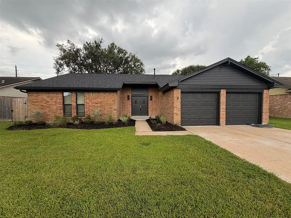1811 Hanbury Ct