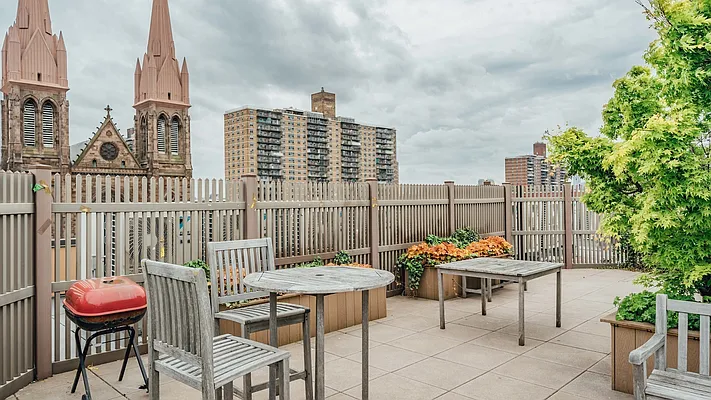 Rented by Nooklyn NYC LLC | media 68