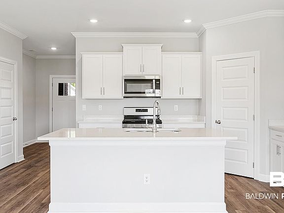 5th image of 129 Millet Ave