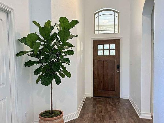 4th image of 756 Bonnet Blvd
