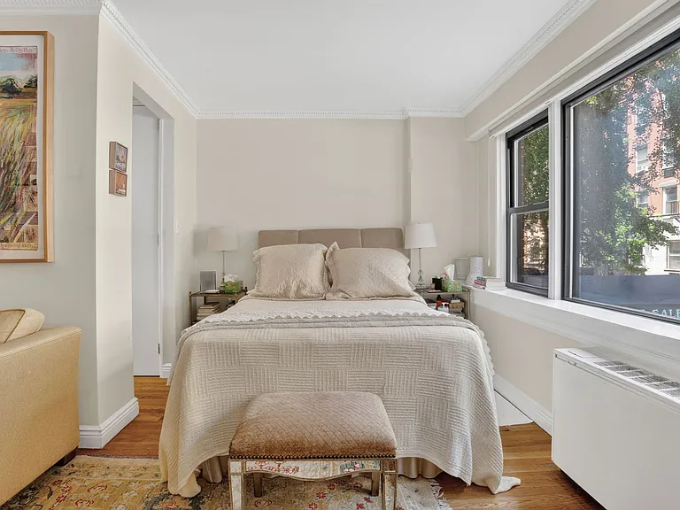 520 E 81st St #2F — Photo 4