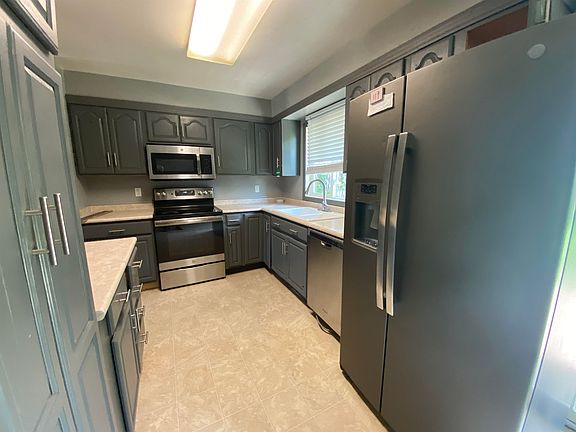 5th image of 1948 3rd St NW