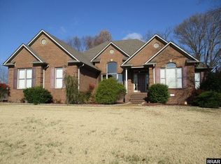 138 Royal Oak Cv, Martin, TN 38237