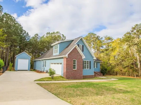 100 Sweetbriar Lakes Dr, Thomasville, GA 31757
