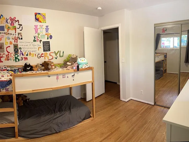 10930 Johnson Ave S — Photo 11