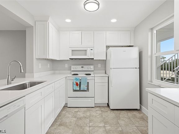 4th image of 6220 Augusta Dr APT 312