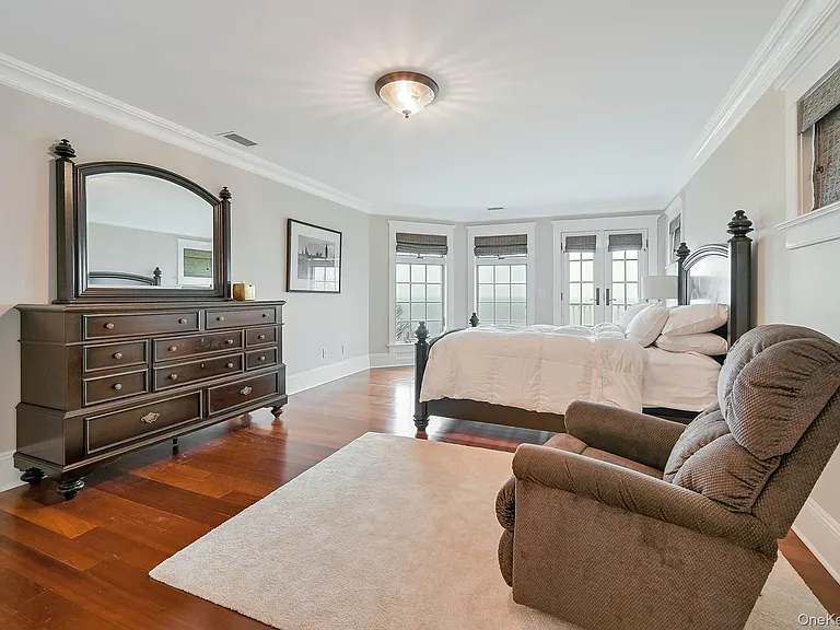 580 Lloyds Ln — Photo 25