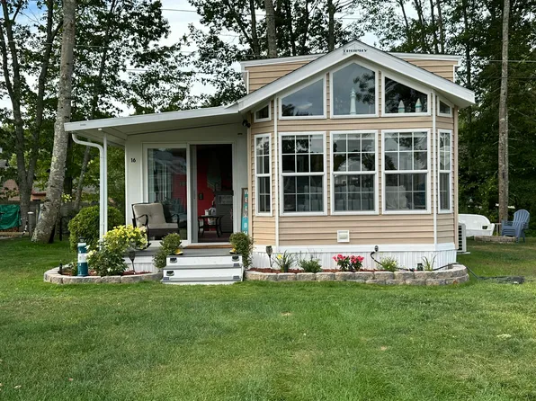 23 College Drive #16, Wells, ME 04090