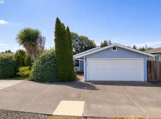 1590 Saint John Ave, Coos Bay, OR