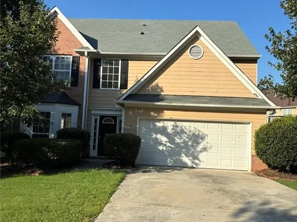 3292 Shady Valley Ct, Loganville, GA 30052